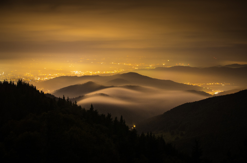 Blick vom Schauinsland bei Nacht und Nebel