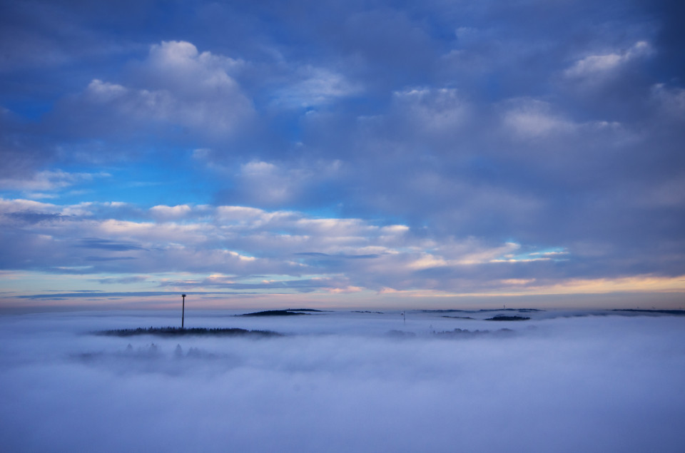 Nebelmeer unter dem Turm Hursch