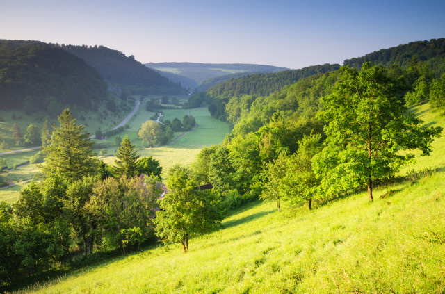 Blick ins Lautertal bei Bichishausen