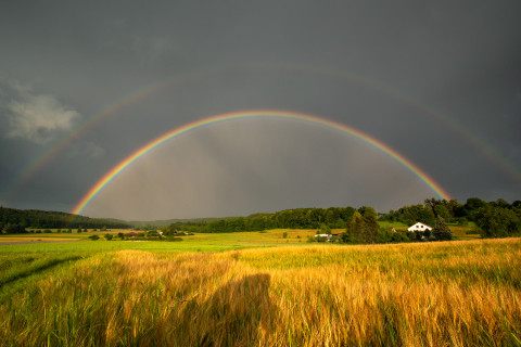 Regenbogen über dem Hölzertal