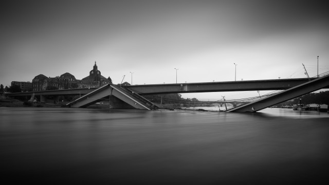 Eingestürzte Carolabrücke in Dresden