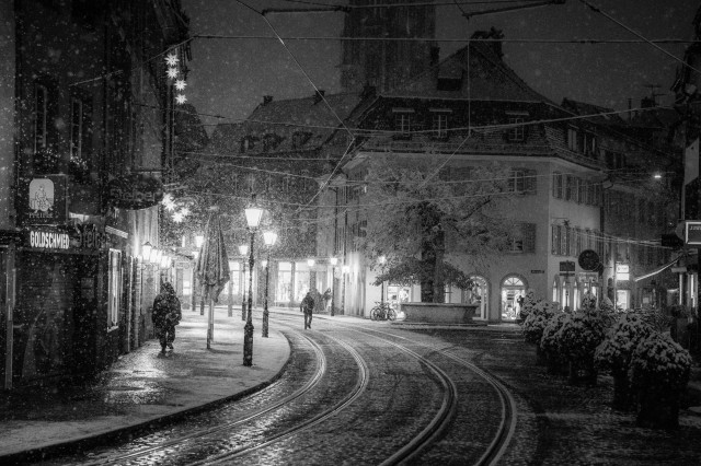 Schneefall in Freiburg (Oberlinden)