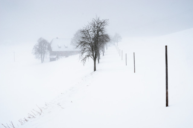 Winterliche Straße in Breitnau-Einsiedel