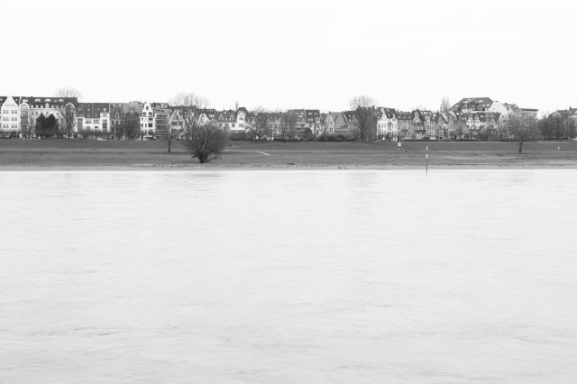 Düsseldorf, Blick nach Oberkassel